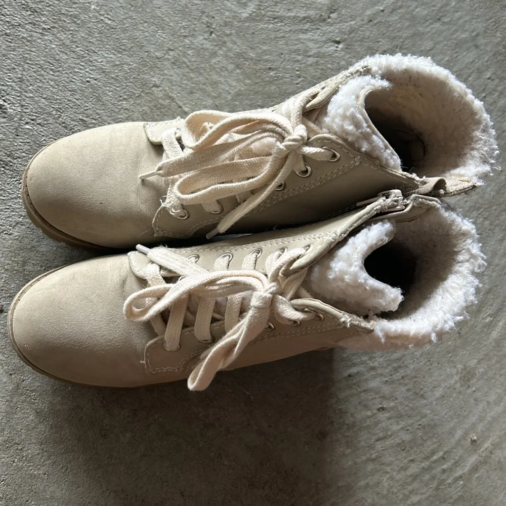 Kids beige boots - Picture 3 of 6